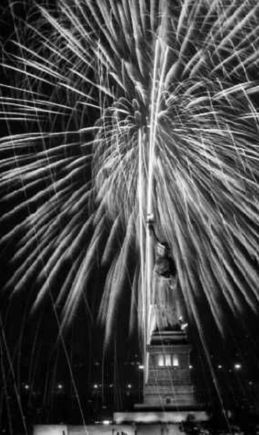 New Year’s Eve fireworks in NYC 
